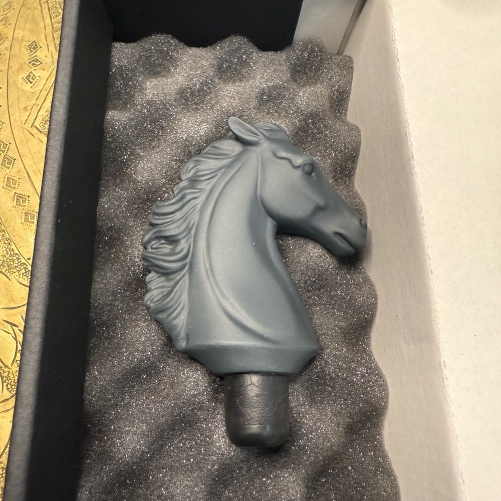 Black Horse Head Bottle Stopper - LLADRÓ